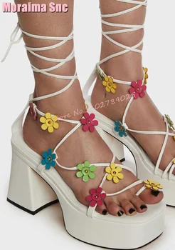 Сандалии на шнуровке с цветочным декором на платформе, Квадратный носок, Массивный каблук, Перекрестный ремешок, Сексуальная Дизайнерская женская обувь, Летняя мода Для Банкета